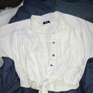 BDG button up crop top with tie in the front.
